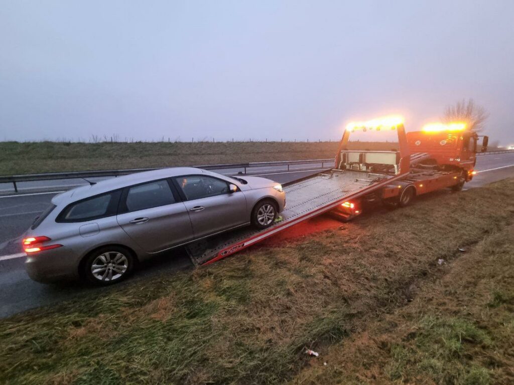 Voiture équipé du moteur Puretech en panne