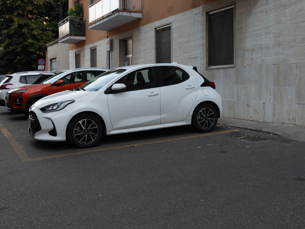 Toyota Yaris Hybride blanche